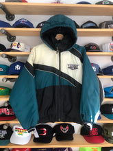 Load image into Gallery viewer, Vintage Pro Player Philadelphia Eagles Puffer Jacket Size Youth XL
