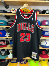 Load image into Gallery viewer, Mitchell and Ness 1997-98 Jordan Chicago Bulls Black Authentic 48 XL
