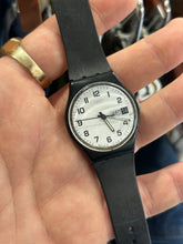 Load image into Gallery viewer, Vintage 1991 Swatch Day Date Black / White Quartz
