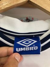 Load image into Gallery viewer, Vintage 1999-2001 Umbro England Michael Owen Jersey Size XL
