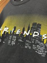 Load image into Gallery viewer, Vintage 1995 Friends Skyline Tee Size 2XL
