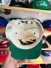 Load image into Gallery viewer, Vintage Logo Athletic Seattle SuperSonics Wool Sharktooth SnapBack
