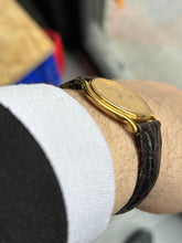Load image into Gallery viewer, Vintage 2001 Seiko Gold Champagne Dial Mens Quartz Dress Watch
