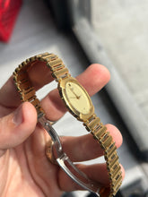 Load image into Gallery viewer, Vintage 1990 Citizen Quartz Mens Gold Integrated Bracelet Dress Watch
