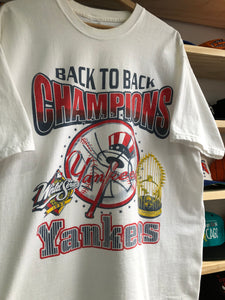 Vintage 1999 Yankees Back To Back Champions Tee Size XL