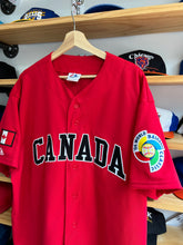 Load image into Gallery viewer, Vintage 2006 Majestic Canada World Baseball Classic Blank Jersey 2XL
