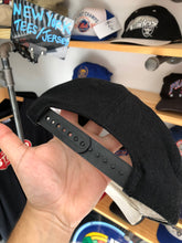 Load image into Gallery viewer, Vintage 80s Sports Specialties New York Mets Black Dome Side Logo Snapback
