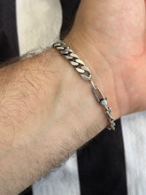 Load image into Gallery viewer, Gucci .925 Silver Curb Link GG Ghost ID Bar Bracelet
