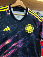 Load image into Gallery viewer, 2022 Adidas Team Colombia Blank Jersey Size Small
