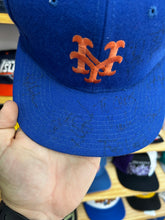 Load image into Gallery viewer, Vintage 1980s New York Mets Starter Wool Plain Logo Snapback w/ Autographs
