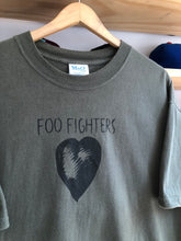 Load image into Gallery viewer, Vintage 2003 Foo Fighters Band Tour Tee Size Large
