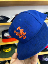 Load image into Gallery viewer, Vintage 1980s New York Mets Starter Wool Plain Logo Snapback w/ Autographs
