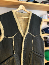 Load image into Gallery viewer, Vintage Walter Davoucci Reversible Shearling Leather Vest Size Large
