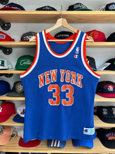 Load image into Gallery viewer, Vintage Early 90s New York Knicks Patrick Ewing 44 Large
