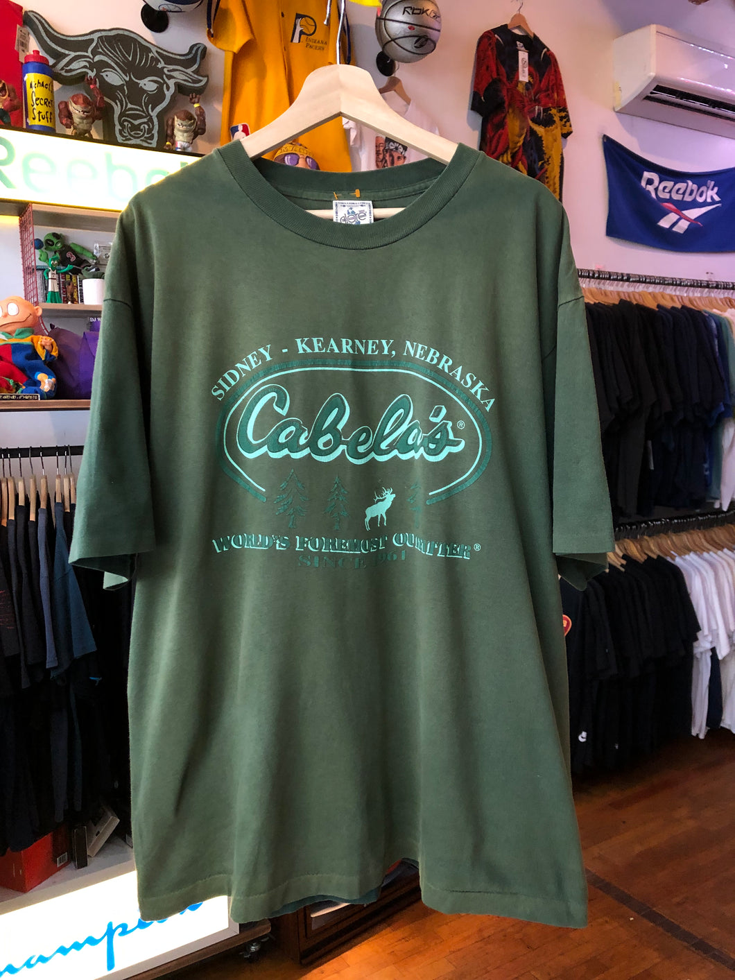 Vintage 90s Cabelas Outdoors Sun Faded Tee Size XL
