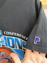 Load image into Gallery viewer, Vintage 1999 Pro Player New York Knicks Easter Conference Champions Tee Large
