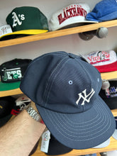Load image into Gallery viewer, Vintage New York Yankees Plain Logo SnapBack
