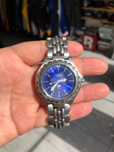 Load image into Gallery viewer, Vintage 90s Fossil Blue Quartz Men’s Stainless Steel Diver Watch
