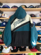 Load image into Gallery viewer, Vintage Pro Player Philadelphia Eagles Puffer Jacket Size Youth XL
