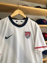 Load image into Gallery viewer, 2010 Nike Team USA Soccer Jersey Size Large
