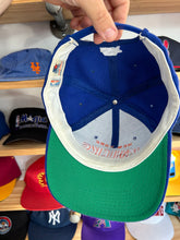 Load image into Gallery viewer, Vintage Late 1980s Starter Wool New York Knicks Arch SnapBack Hat
