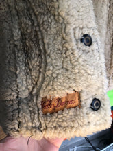 Load image into Gallery viewer, Vintage Walter Davoucci Reversible Shearling Leather Vest Size Large
