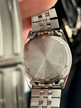 Load image into Gallery viewer, Vintage 1991 Seiko Two Tone Day Date Fluted Bezel Jubilee “American Pyscho” Quartz Watch
