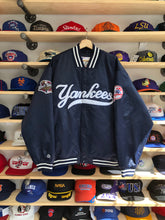 Load image into Gallery viewer, Vintage Majestic New York Yankees 2001 World Series Bomber Jacket Size XL
