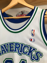 Load image into Gallery viewer, Vintage Champion Dallas Mavericks Doug Smith Jersey Size 48/XL
