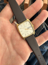 Load image into Gallery viewer, Vintage 1980s Hamilton Masterpiece Square Quartz Day / Date Watch
