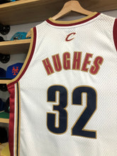 Load image into Gallery viewer, Cleveland Cavaliers Larry Hughes Reebok Swingman Large
