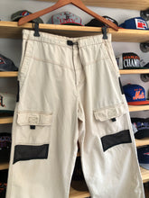 Load image into Gallery viewer, Vintage Guess Jeans Nylon RipStop Style Cargo Pants Size Medium
