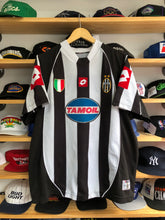Load image into Gallery viewer, Vintage 2002/2003 Lotto Juventus FC Home Jersey Size XL
