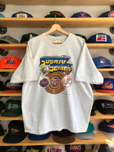 Load image into Gallery viewer, Vintage 1999 Yankees VS Mets Subway Series Tee Size XL

