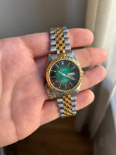 Load image into Gallery viewer, Vintage 90s Seiko President Green Gradient Dial 36MM
