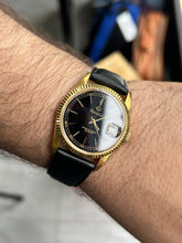 Load image into Gallery viewer, Vintage 90s Armitron Gold Presidential Fluted Bezel Quartz Watch
