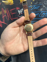 Load image into Gallery viewer, Vintage 1940s Hamilton 14KGF Hand Wind Watch
