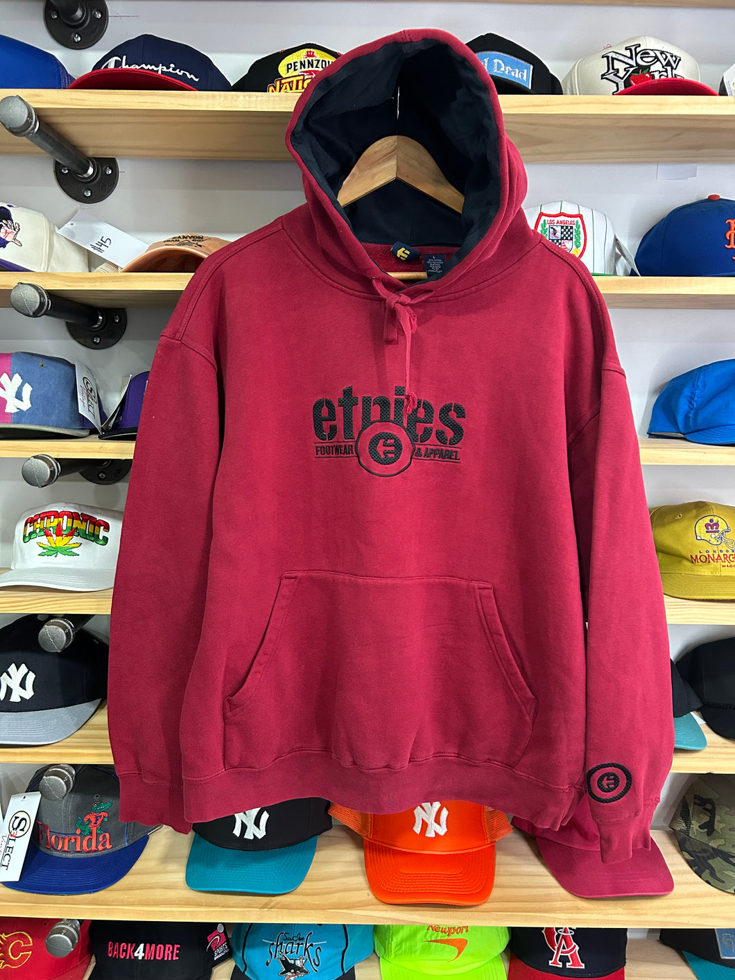 Vintage Etnies Skateboard Hoodie Maroon Large