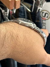 Load image into Gallery viewer, Vintage 2004 Seiko Black Stick Dial Stainless Steel Quartz Watch
