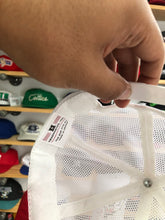 Load image into Gallery viewer, Vintage 1997 “Virazón va de Calle” Budweiser Promo Snapback Hat

