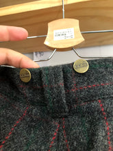 Load image into Gallery viewer, Vintage 70s/80s L.L. Bean Wool Plaid Pants Size 34
