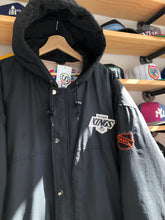 Load image into Gallery viewer, Vintage Starter Los Angeles Kings Puffer Jacket Size Large
