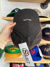 Load image into Gallery viewer, Vintage Drew Pearson Black New York Yankees Plain Logo SnapBack
