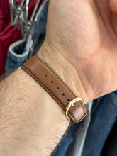 Load image into Gallery viewer, Vintage 90s Pulsar Gold Day / Date Quartz Watch
