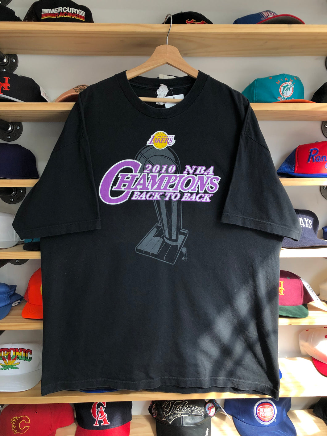 Vintage Los Angeles Lakers 2010 Champions Back To Back Tee Size 2XL