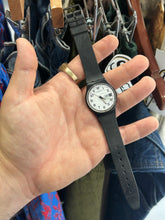 Load image into Gallery viewer, Vintage 1991 Swatch Day Date Black / White Quartz
