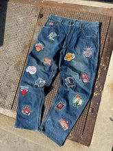 Load image into Gallery viewer, Vintage Y2K UNK NBA Patch Denim size 34
