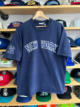 Load image into Gallery viewer, Vintage New York Yankees Navy Blue Spellout Tee XL
