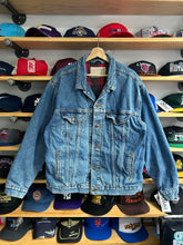 Load image into Gallery viewer, Vintage Levi’s Made in USA Buffalo Plaid Lined Denim Trucket Jacket XL
