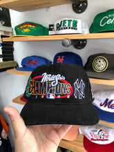Load image into Gallery viewer, Vintage New Era New York Yankees 1998 World Series Champions Snapback
